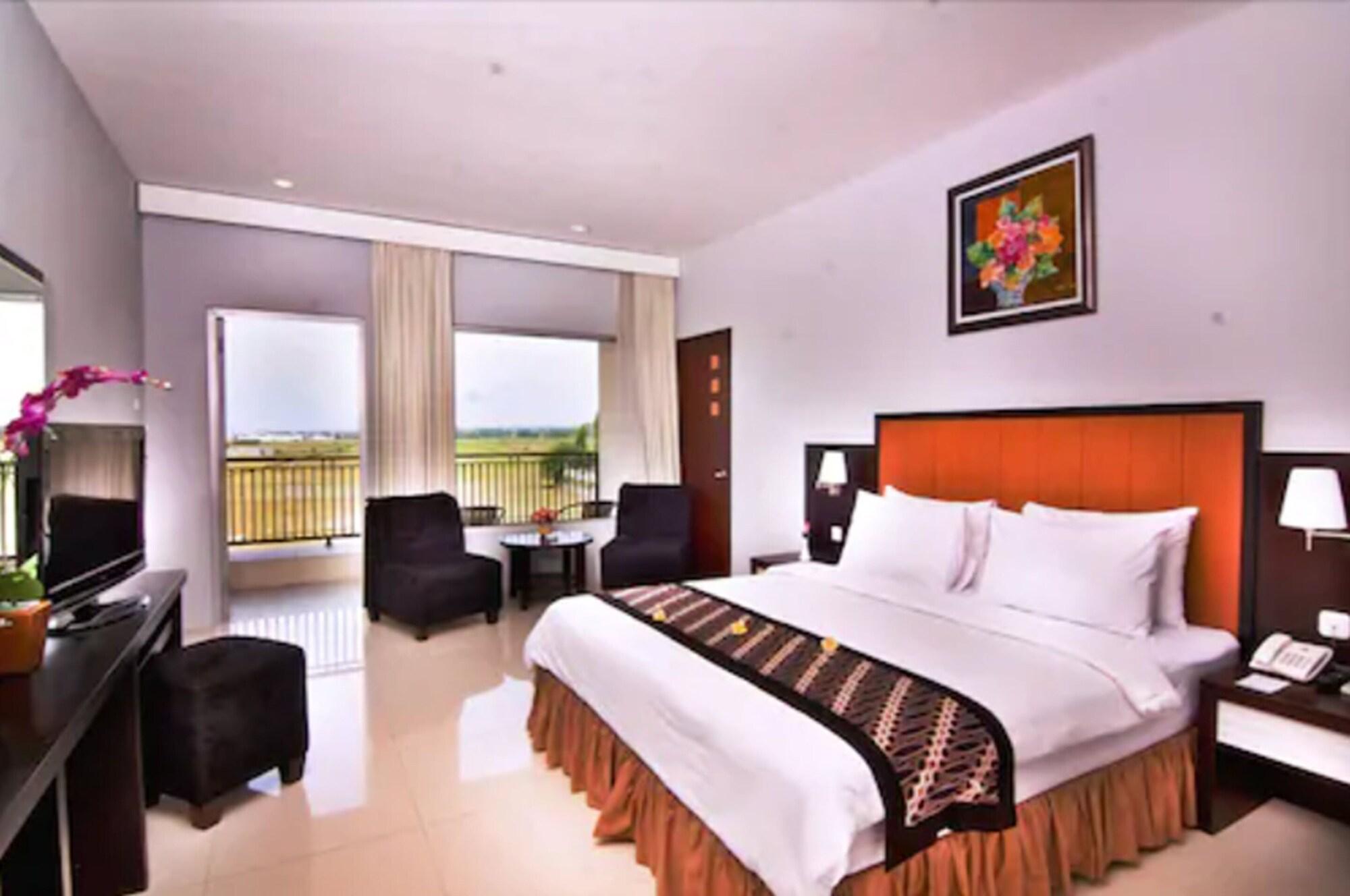 Parkside Mandarin Hotel Pekalongan Exterior photo